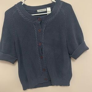 Super cute short sleeve cardigan, perfect for fall